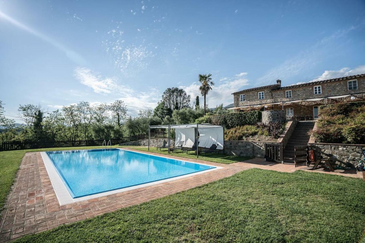 Ampio Appartamento Completamente Rinnovato Con Vista E Piscina Lucca Bagian luar foto